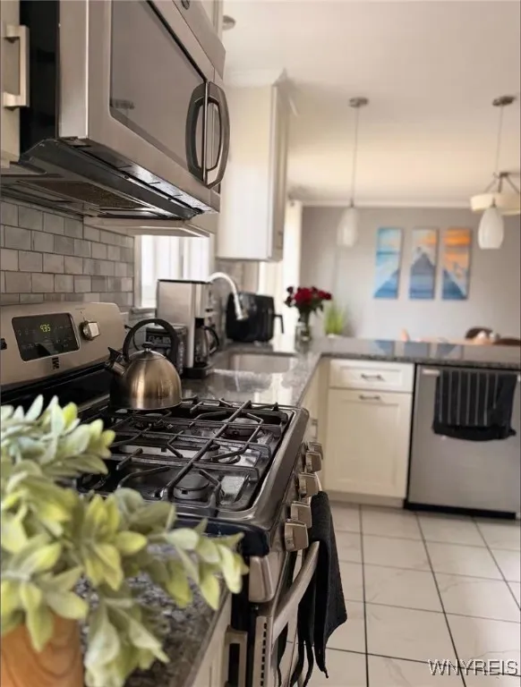 30 Manlon, Cheektowaga, New York 14225, Cheektowaga, New York 14225, 3 Bedrooms Bedrooms, 6 Rooms Rooms,2 BathroomsBathrooms,Residential Lease,For Rent,30 Manlon, Cheektowaga, New York 14225,0,B1649851