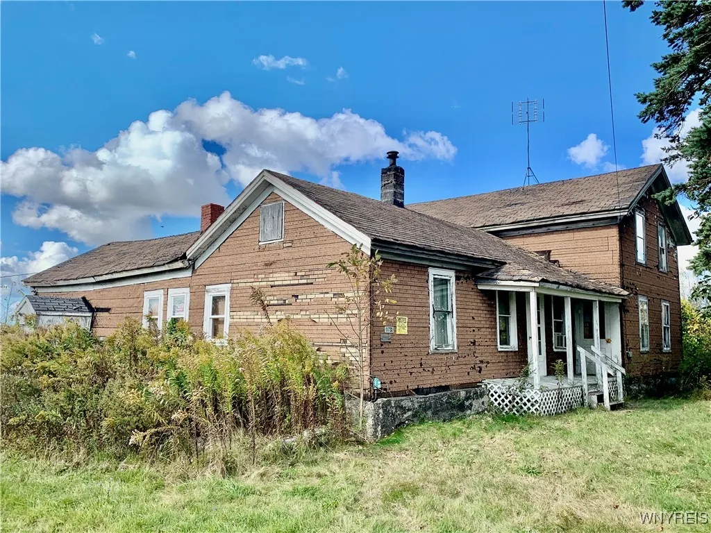 11733 North Road, Freedom, New York 14065, Freedom, New York 14065, 6 Bedrooms Bedrooms, 8 Rooms Rooms,1 BathroomBathrooms,Residential,For Sale,11733 North Road, Freedom, New York 14065,0,B1649960