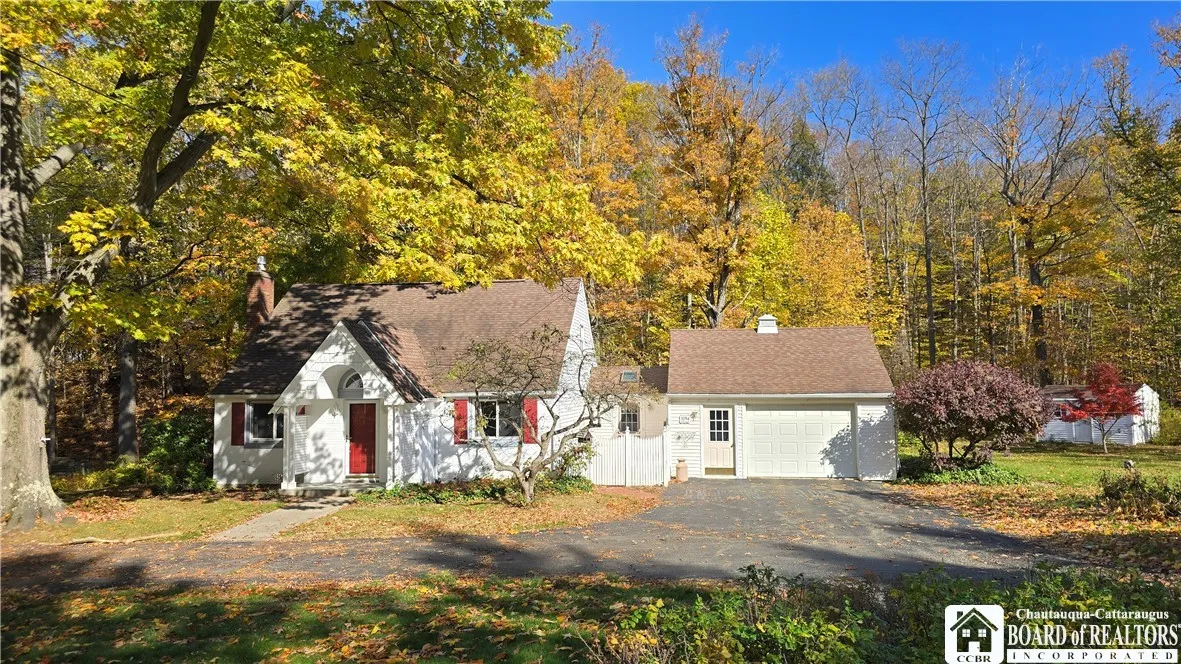 3194 Whitaker Road, Sheridan, New York 14063, Sheridan, New York 14063, 3 Bedrooms Bedrooms, 10 Rooms Rooms,1 BathroomBathrooms,Residential,For Sale,3194 Whitaker Road, Sheridan, New York 14063,0,R1649776