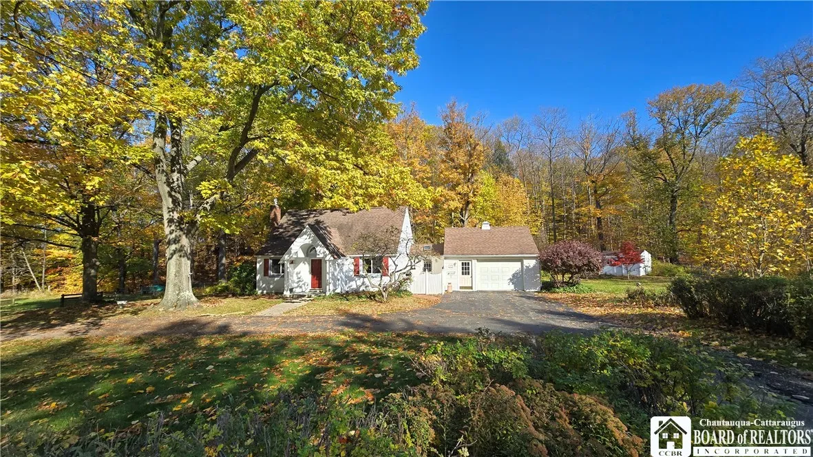 3194 Whitaker Road, Sheridan, New York 14063, Sheridan, New York 14063, 3 Bedrooms Bedrooms, 10 Rooms Rooms,1 BathroomBathrooms,Residential,For Sale,3194 Whitaker Road, Sheridan, New York 14063,0,R1649776