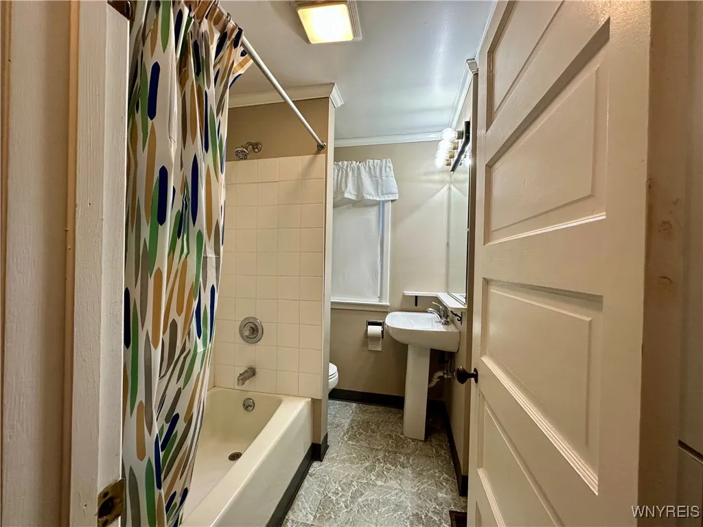 117 Shepard Avenue, Tonawanda, New York 14217, Tonawanda, New York 14217, 2 Bedrooms Bedrooms, 6 Rooms Rooms,1 BathroomBathrooms,Residential Lease,For Rent,117 Shepard Avenue, Tonawanda, New York 14217,0,B1649568