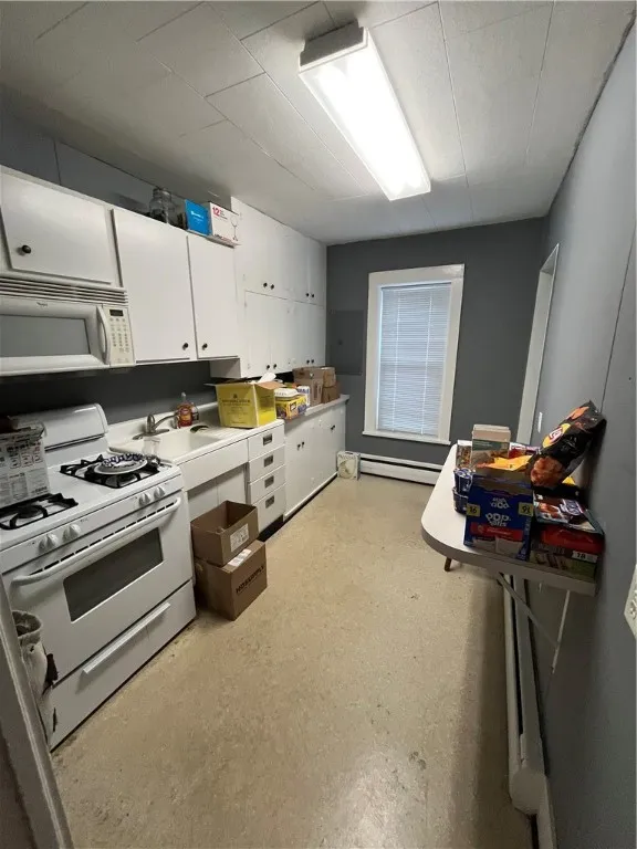 7-9 Maple Street, Corning City, New York 14830, Corning City, New York 14830, 3 Bedrooms Bedrooms, ,2 BathroomsBathrooms,Residential,For Sale,7-9 Maple Street, Corning City, New York 14830,0,R1649823