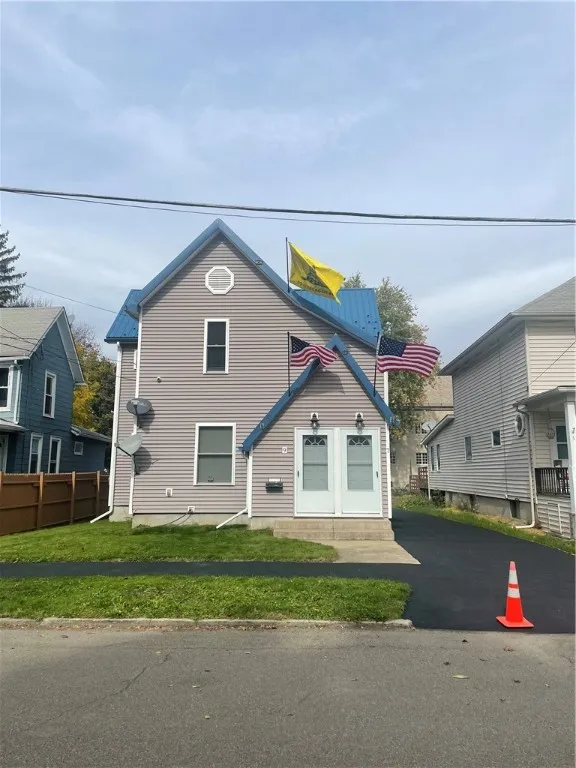 7-9 Maple Street, Corning City, New York 14830, Corning City, New York 14830, 3 Bedrooms Bedrooms, ,2 BathroomsBathrooms,Residential,For Sale,7-9 Maple Street, Corning City, New York 14830,0,R1649823