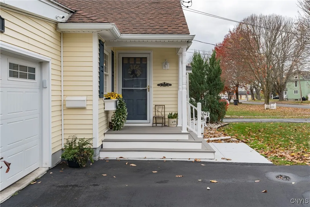 463 Paddock Street, Watertown City, New York 13601, Watertown City, New York 13601, 2 Bedrooms Bedrooms, 7 Rooms Rooms,1 BathroomBathrooms,Residential,For Sale,463 Paddock Street, Watertown City, New York 13601,0,S1649940