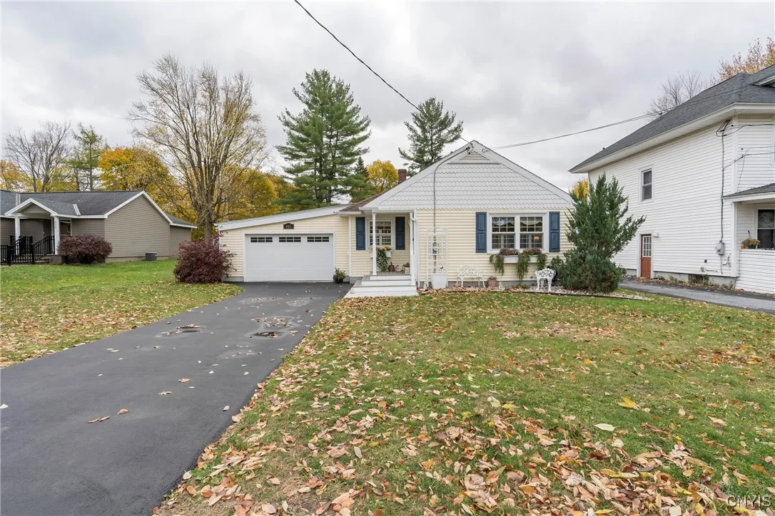 463 Paddock Street, Watertown City, New York 13601, Watertown City, New York 13601, 2 Bedrooms Bedrooms, 7 Rooms Rooms,1 BathroomBathrooms,Residential,For Sale,463 Paddock Street, Watertown City, New York 13601,0,S1649940