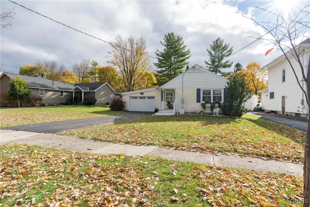 463 Paddock Street, Watertown City, New York 13601, Watertown City, New York 13601, 2 Bedrooms Bedrooms, 7 Rooms Rooms,1 BathroomBathrooms,Residential,For Sale,463 Paddock Street, Watertown City, New York 13601,0,S1649940