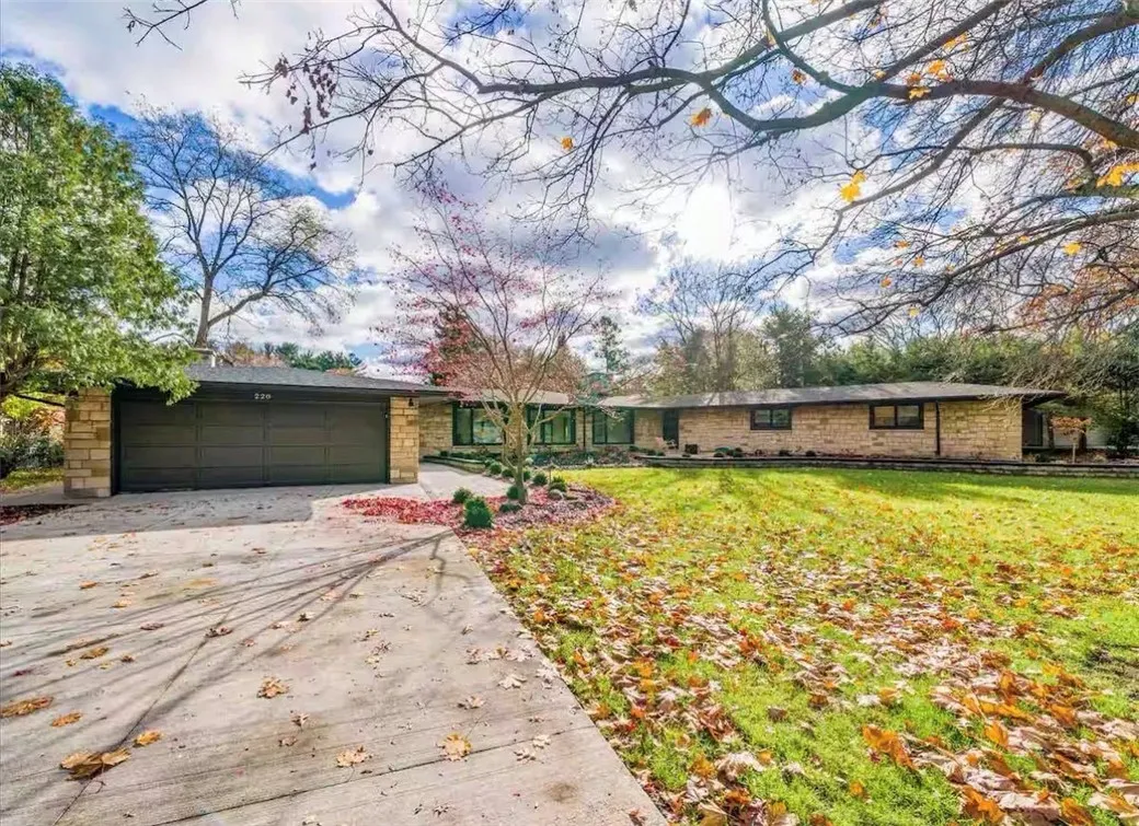 220 Thackery Road, Brighton, New York 14610, Brighton, New York 14610, 3 Bedrooms Bedrooms, 7 Rooms Rooms,2 BathroomsBathrooms,Residential,For Sale,220 Thackery Road, Brighton, New York 14610,0,R1649976