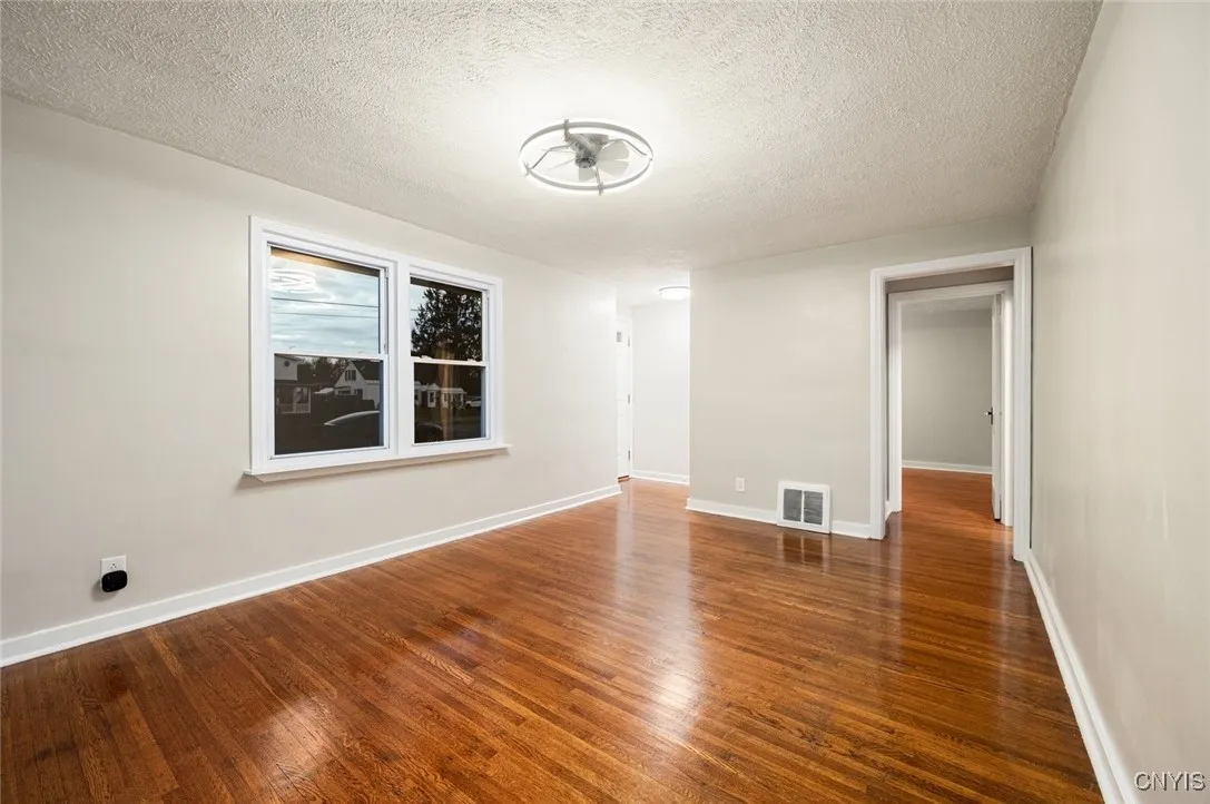 116 Riverview Parkway North, Rome, New York 13440, Rome, New York 13440, 3 Bedrooms Bedrooms, 6 Rooms Rooms,1 BathroomBathrooms,Residential,For Sale,116 Riverview Parkway North, Rome, New York 13440,0,S1648825