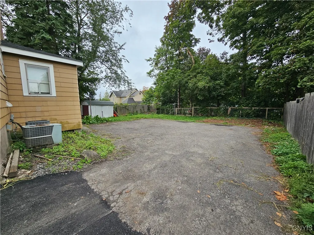 305 Highland Avenue, Dewitt, New York 13057, De Witt, New York 13057, 4 Bedrooms Bedrooms, ,3 BathroomsBathrooms,Residential,For Sale,305 Highland Avenue, Dewitt, New York 13057,0,S1649979