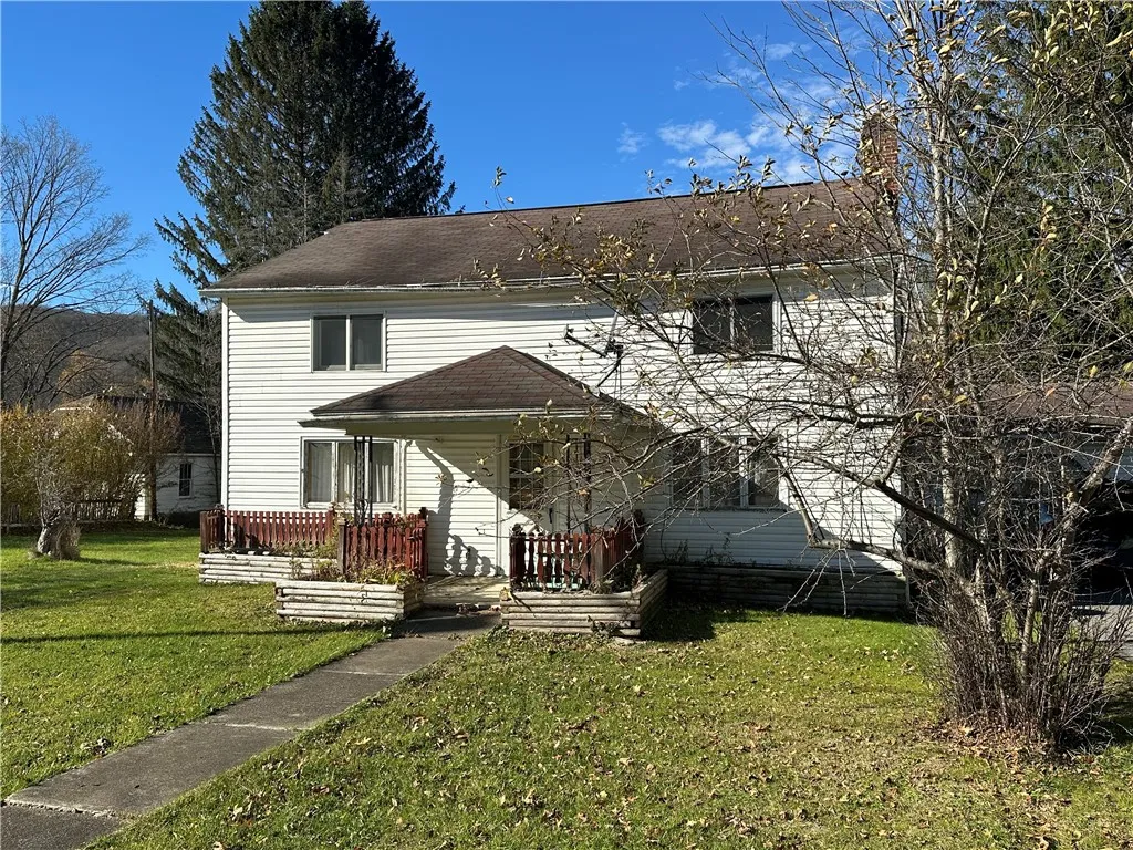 246 South Marvin Street, Smethport Boro, Pennsylva, Smethport Boro, Pennsylvania 16749, 4 Bedrooms Bedrooms, 10 Rooms Rooms,2 BathroomsBathrooms,Residential,For Sale,246 South Marvin Street, Smethport Boro, Pennsylva,0,R1649972