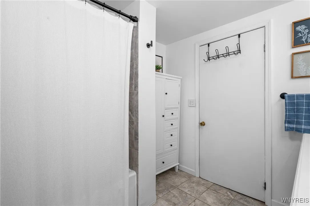 560 Persons Street, Aurora, New York 14052, Aurora, New York 14052, 2 Bedrooms Bedrooms, 6 Rooms Rooms,1 BathroomBathrooms,Residential,For Sale,560 Persons Street, Aurora, New York 14052,0,B1649981