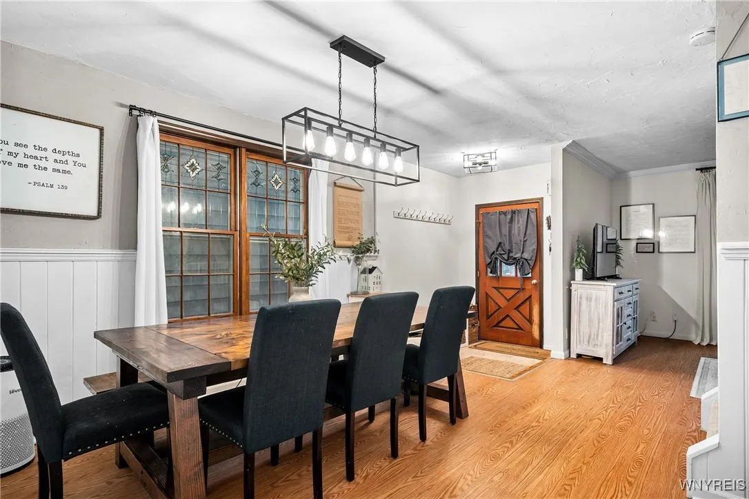 560 Persons Street, Aurora, New York 14052, Aurora, New York 14052, 2 Bedrooms Bedrooms, 6 Rooms Rooms,1 BathroomBathrooms,Residential,For Sale,560 Persons Street, Aurora, New York 14052,0,B1649981