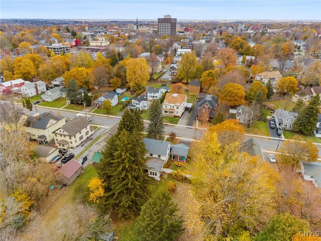 162 Flower Avenue East, Watertown City, New York 1, Watertown City, New York 13601, 4 Bedrooms Bedrooms, 10 Rooms Rooms,1 BathroomBathrooms,Residential,For Sale,162 Flower Avenue East, Watertown City, New York 1,0,S1648395