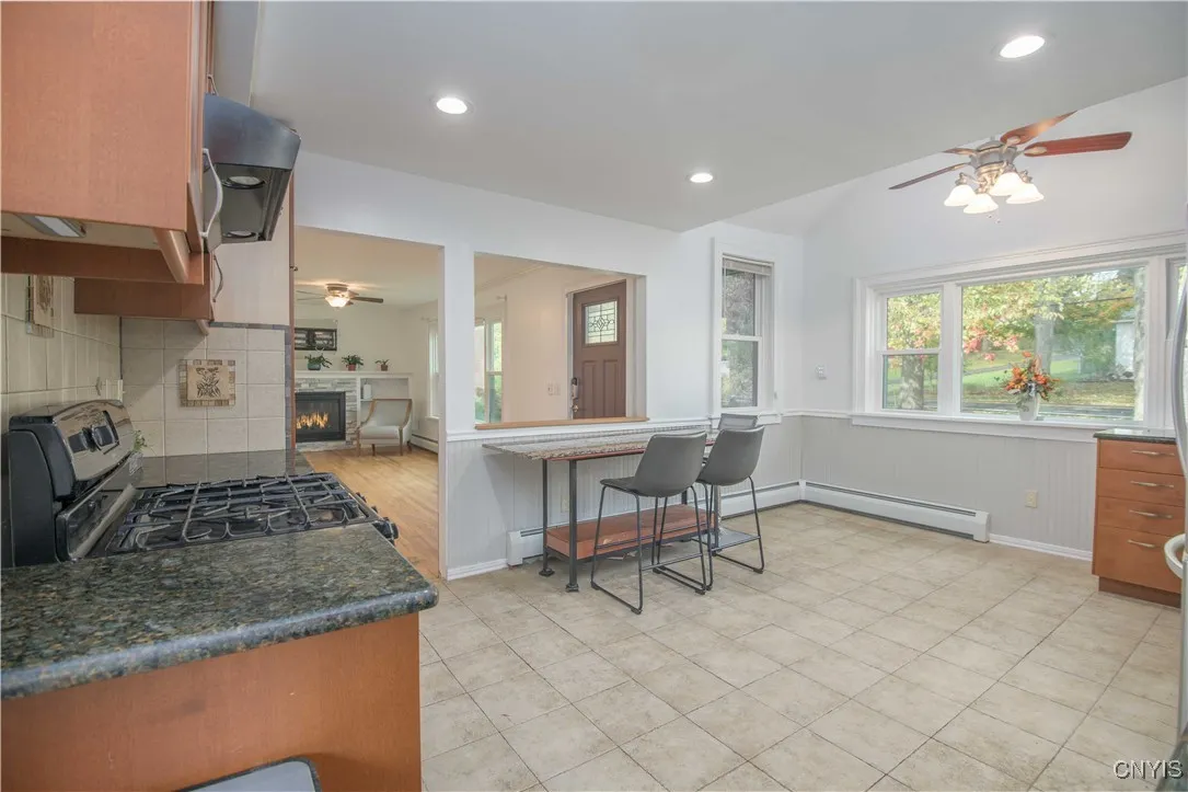 68 Onondaga Street, Skaneateles, New York 13152, Skaneateles, New York 13152, 2 Bedrooms Bedrooms, 8 Rooms Rooms,2 BathroomsBathrooms,Residential Lease,For Rent,68 Onondaga Street, Skaneateles, New York 13152,0,S1649989