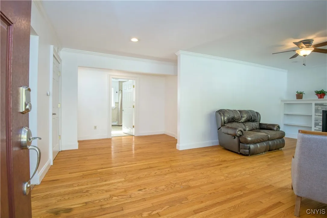 68 Onondaga Street, Skaneateles, New York 13152, Skaneateles, New York 13152, 2 Bedrooms Bedrooms, 8 Rooms Rooms,2 BathroomsBathrooms,Residential Lease,For Rent,68 Onondaga Street, Skaneateles, New York 13152,0,S1649989