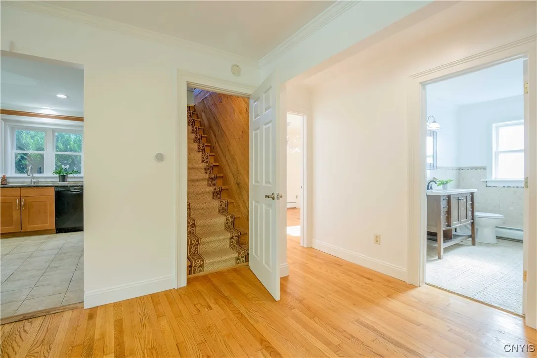 68 Onondaga Street, Skaneateles, New York 13152, Skaneateles, New York 13152, 2 Bedrooms Bedrooms, 8 Rooms Rooms,2 BathroomsBathrooms,Residential Lease,For Rent,68 Onondaga Street, Skaneateles, New York 13152,0,S1649989