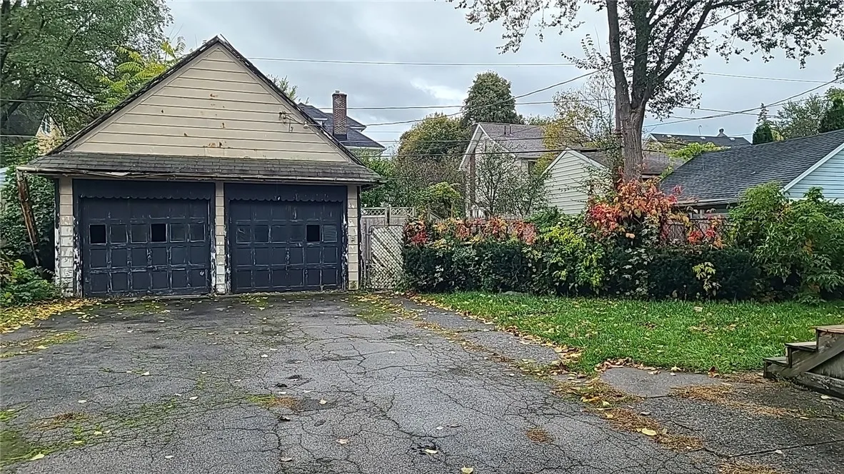 43 Navarre Road, Rochester, New York 14621, Rochester, New York 14621, 4 Bedrooms Bedrooms, 6 Rooms Rooms,1 BathroomBathrooms,Residential,For Sale,43 Navarre Road, Rochester, New York 14621,0,R1649998