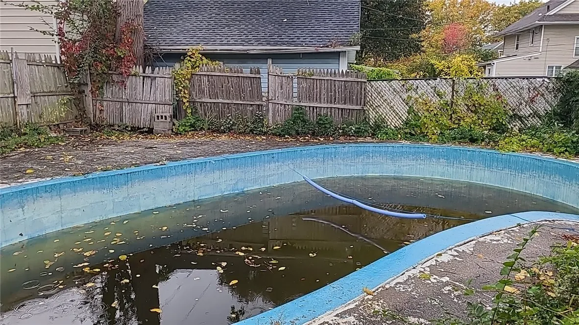 43 Navarre Road, Rochester, New York 14621, Rochester, New York 14621, 4 Bedrooms Bedrooms, 6 Rooms Rooms,1 BathroomBathrooms,Residential,For Sale,43 Navarre Road, Rochester, New York 14621,0,R1649998