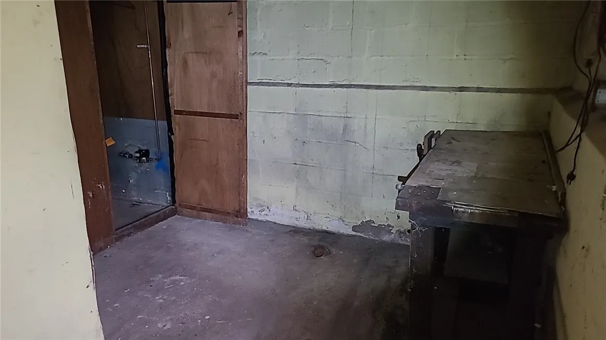 43 Navarre Road, Rochester, New York 14621, Rochester, New York 14621, 4 Bedrooms Bedrooms, 6 Rooms Rooms,1 BathroomBathrooms,Residential,For Sale,43 Navarre Road, Rochester, New York 14621,0,R1649998