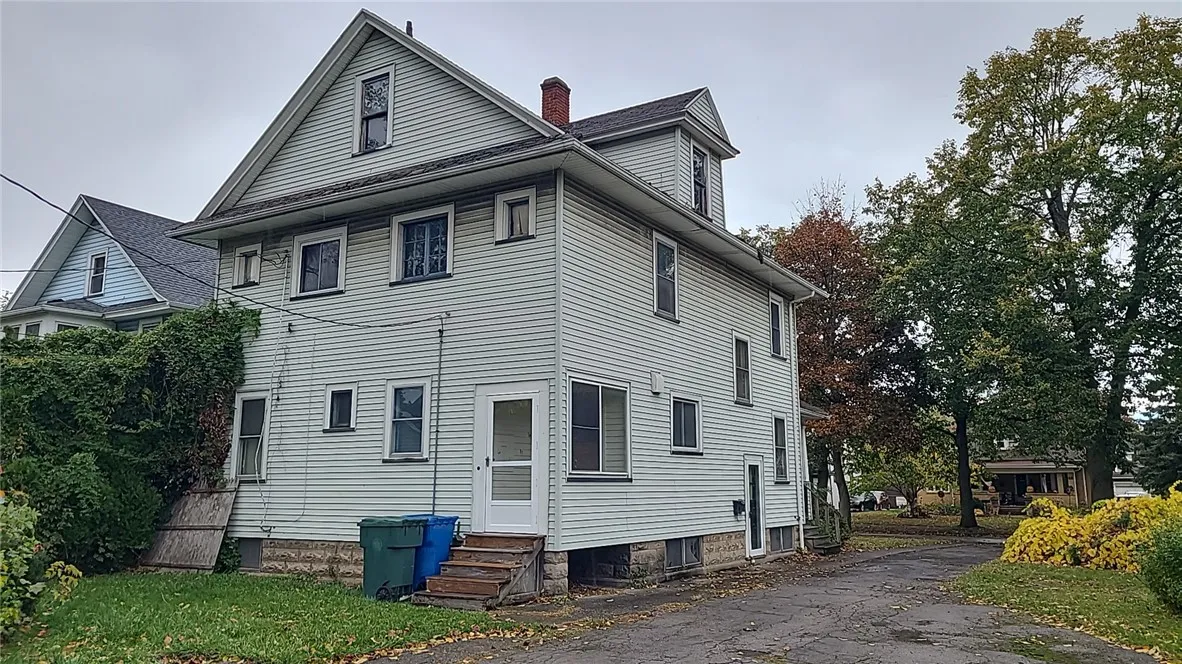 43 Navarre Road, Rochester, New York 14621, Rochester, New York 14621, 4 Bedrooms Bedrooms, 6 Rooms Rooms,1 BathroomBathrooms,Residential,For Sale,43 Navarre Road, Rochester, New York 14621,0,R1649998