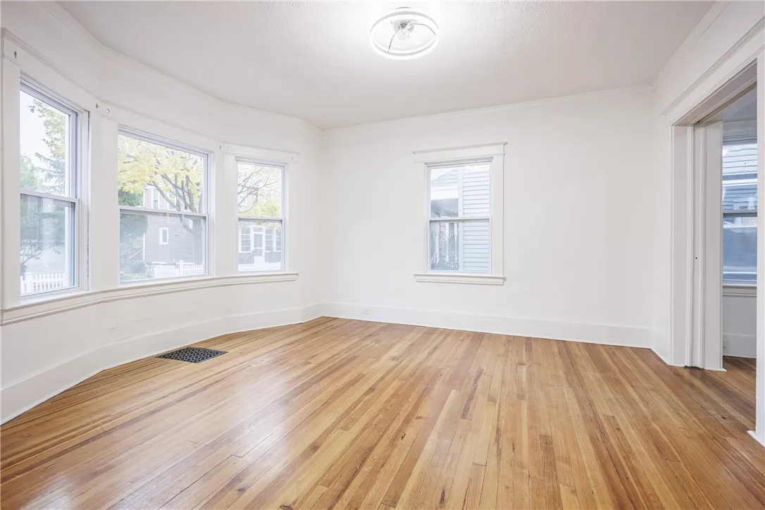 35 Lawton Street, Rochester, New York 14607, Rochester, New York 14607, 3 Bedrooms Bedrooms, 8 Rooms Rooms,1 BathroomBathrooms,Residential Lease,For Rent,35 Lawton Street, Rochester, New York 14607,0,R1649497