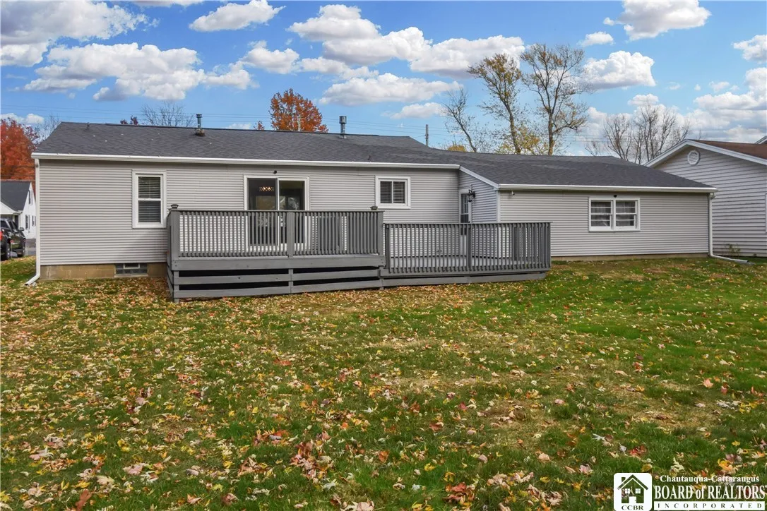 97 Seymour Street, Pomfret, New York 14063, Pomfret, New York 14063, 2 Bedrooms Bedrooms, 8 Rooms Rooms,1 BathroomBathrooms,Residential,For Sale,97 Seymour Street, Pomfret, New York 14063,0,R1649954