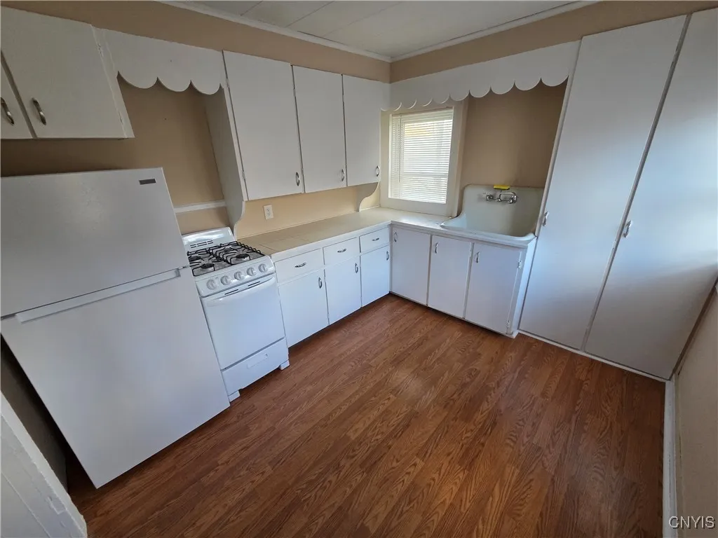 1011 Gotham Street, Watertown City, New York 13601, Watertown City, New York 13601, 7 Bedrooms Bedrooms, ,3 BathroomsBathrooms,Residential,For Sale,1011 Gotham Street, Watertown City, New York 13601,0,S1650017