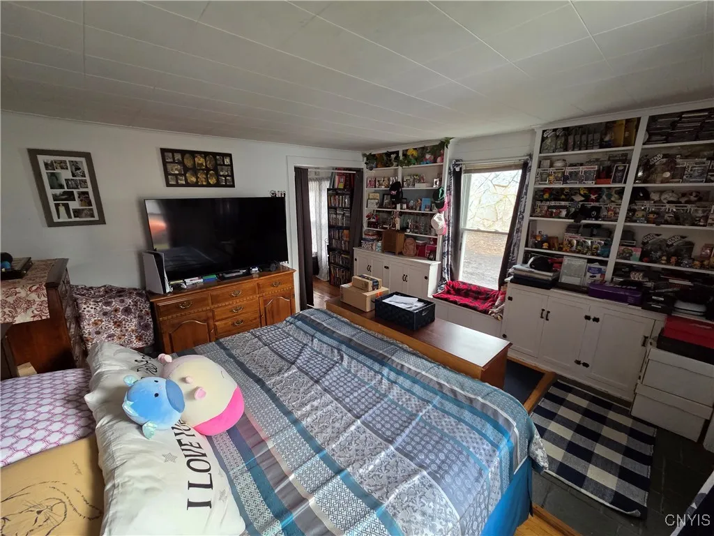 1011 Gotham Street, Watertown City, New York 13601, Watertown City, New York 13601, 7 Bedrooms Bedrooms, ,3 BathroomsBathrooms,Residential,For Sale,1011 Gotham Street, Watertown City, New York 13601,0,S1650017