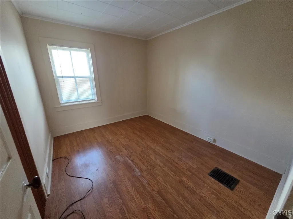 1011 Gotham Street, Watertown City, New York 13601, Watertown City, New York 13601, 7 Bedrooms Bedrooms, ,3 BathroomsBathrooms,Residential,For Sale,1011 Gotham Street, Watertown City, New York 13601,0,S1650017