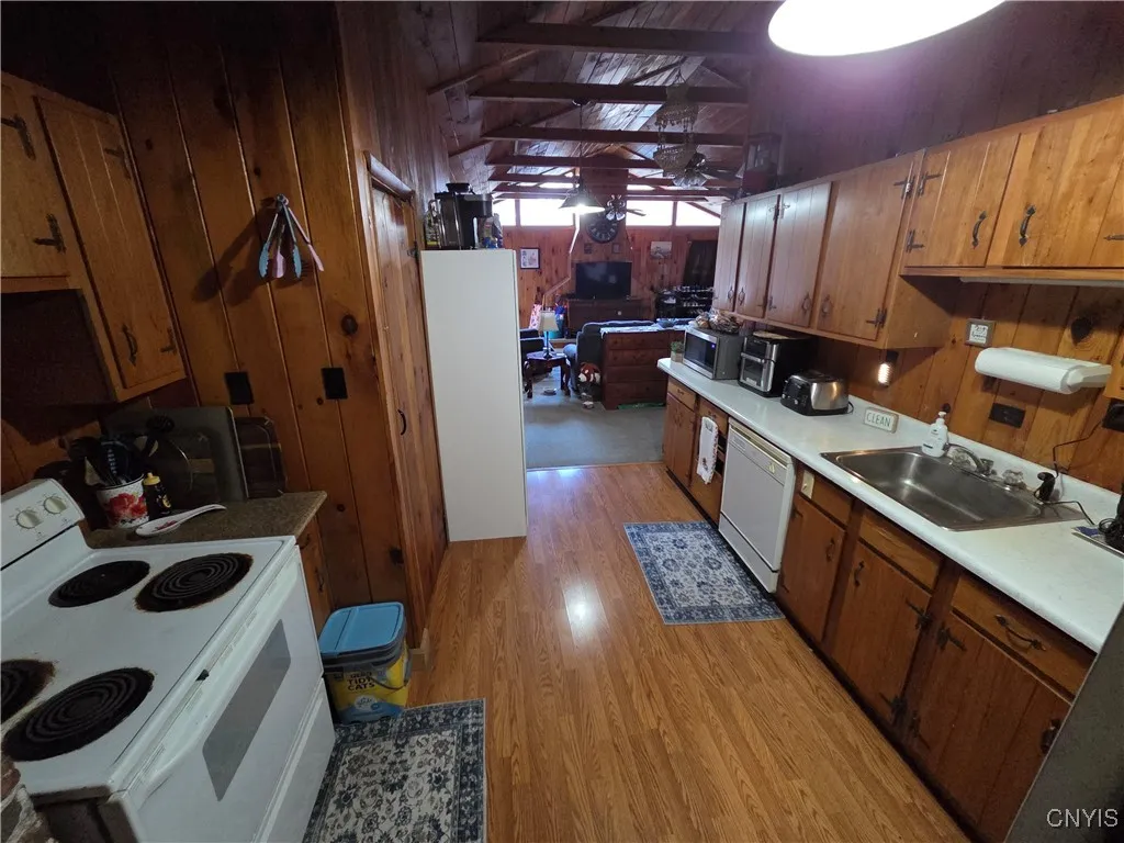 1011 Gotham Street, Watertown City, New York 13601, Watertown City, New York 13601, 7 Bedrooms Bedrooms, ,3 BathroomsBathrooms,Residential,For Sale,1011 Gotham Street, Watertown City, New York 13601,0,S1650017