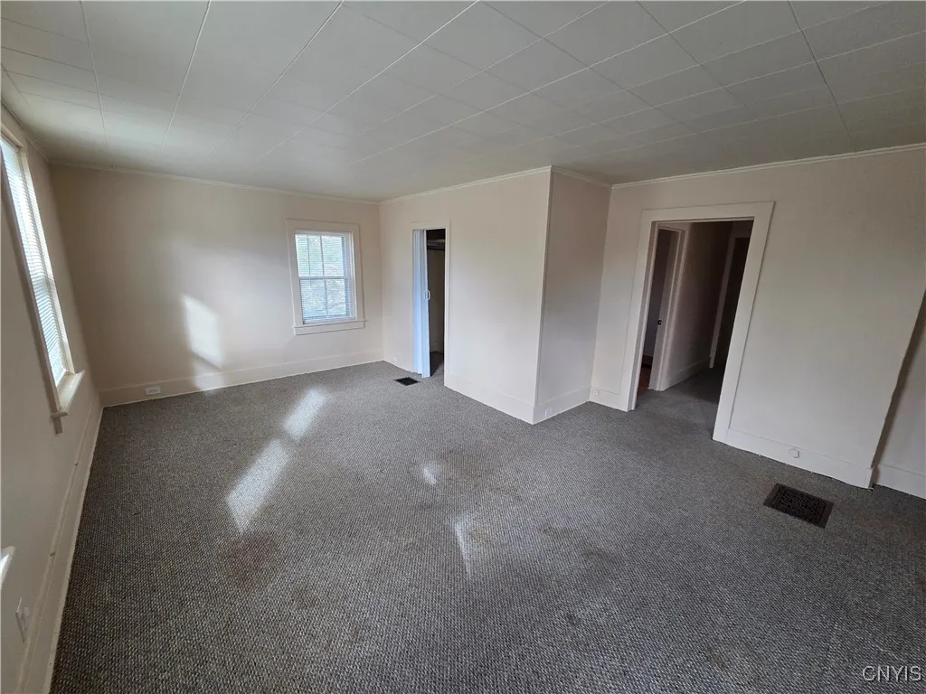 1011 Gotham Street, Watertown City, New York 13601, Watertown City, New York 13601, 7 Bedrooms Bedrooms, ,3 BathroomsBathrooms,Residential,For Sale,1011 Gotham Street, Watertown City, New York 13601,0,S1650017