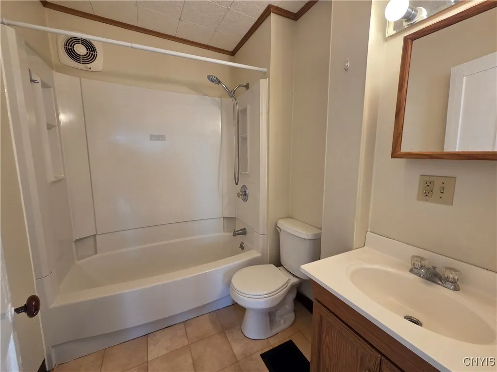 1011 Gotham Street, Watertown City, New York 13601, Watertown City, New York 13601, 7 Bedrooms Bedrooms, ,3 BathroomsBathrooms,Residential,For Sale,1011 Gotham Street, Watertown City, New York 13601,0,S1650017