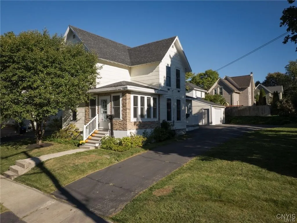 435 South Hamilton Street, Watertown City, New Yor, Watertown City, New York 13601, 3 Bedrooms Bedrooms, 9 Rooms Rooms,1 BathroomBathrooms,Residential Lease,For Rent,435 South Hamilton Street, Watertown City, New Yor,0,S1650023