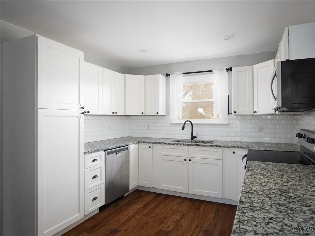 20201 Overlook Drive, Watertown Town, New York 136, Watertown Town, New York 13601, 3 Bedrooms Bedrooms, 8 Rooms Rooms,Residential,For Sale,20201 Overlook Drive, Watertown Town, New York 136,0,S1650025