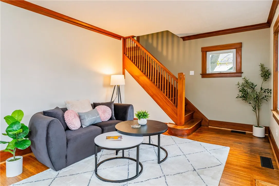 68 Elder Street, Gates, New York 14606, Gates, New York 14606, 3 Bedrooms Bedrooms, 6 Rooms Rooms,1 BathroomBathrooms,Residential,For Sale,68 Elder Street, Gates, New York 14606,0,R1650027