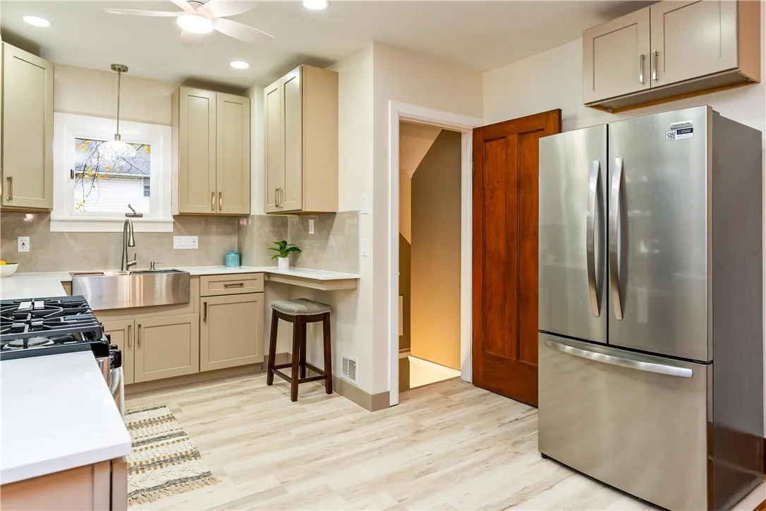 68 Elder Street, Gates, New York 14606, Gates, New York 14606, 3 Bedrooms Bedrooms, 6 Rooms Rooms,1 BathroomBathrooms,Residential,For Sale,68 Elder Street, Gates, New York 14606,0,R1650027