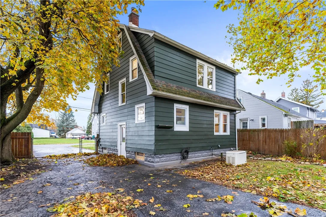 68 Elder Street, Gates, New York 14606, Gates, New York 14606, 3 Bedrooms Bedrooms, 6 Rooms Rooms,1 BathroomBathrooms,Residential,For Sale,68 Elder Street, Gates, New York 14606,0,R1650027