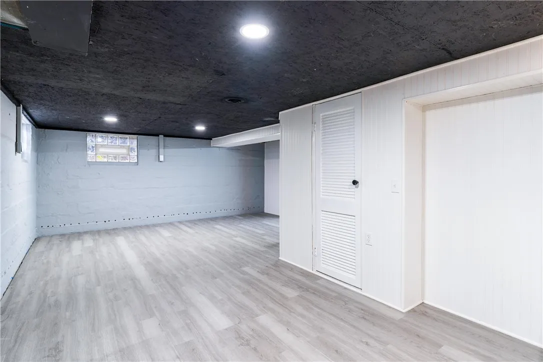 68 Elder Street, Gates, New York 14606, Gates, New York 14606, 3 Bedrooms Bedrooms, 6 Rooms Rooms,1 BathroomBathrooms,Residential,For Sale,68 Elder Street, Gates, New York 14606,0,R1650027