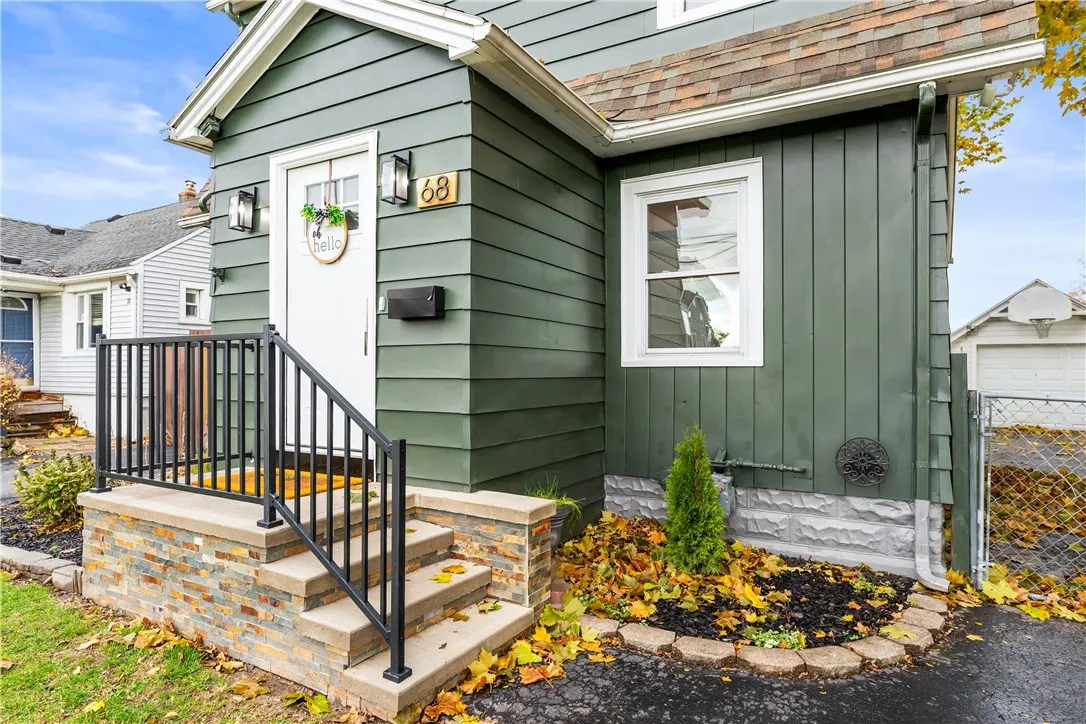 68 Elder Street, Gates, New York 14606, Gates, New York 14606, 3 Bedrooms Bedrooms, 6 Rooms Rooms,1 BathroomBathrooms,Residential,For Sale,68 Elder Street, Gates, New York 14606,0,R1650027