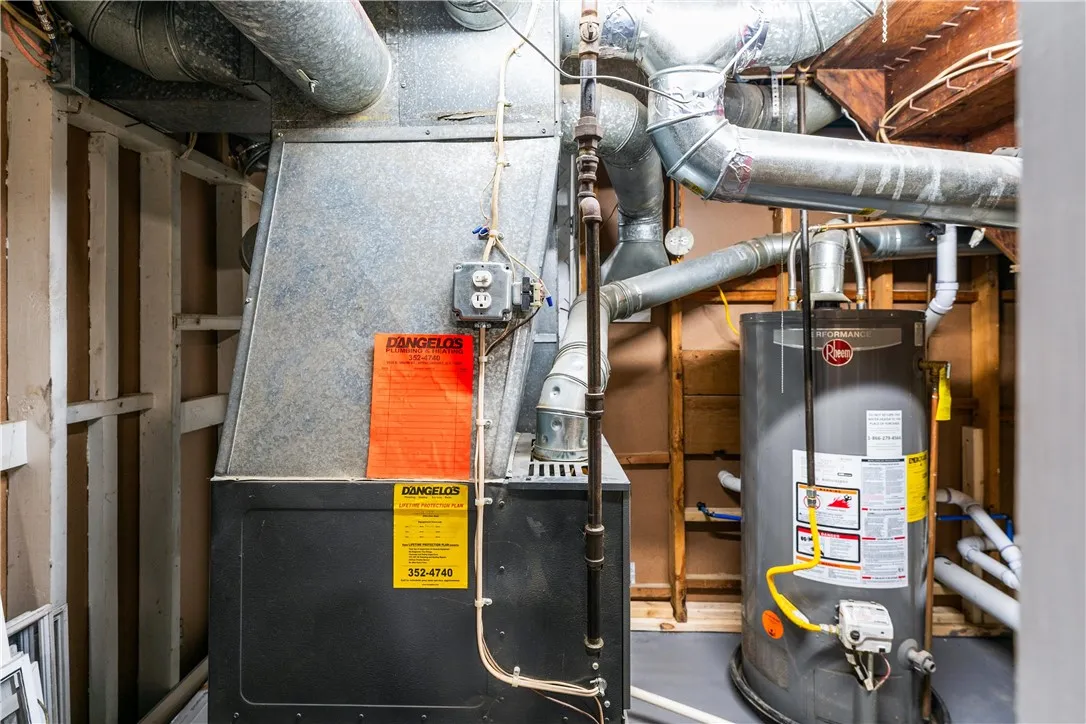 68 Elder Street, Gates, New York 14606, Gates, New York 14606, 3 Bedrooms Bedrooms, 6 Rooms Rooms,1 BathroomBathrooms,Residential,For Sale,68 Elder Street, Gates, New York 14606,0,R1650027