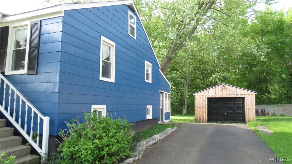 2568 Sunset Drive, Eden, New York 14057, Eden, New York 14057, 3 Bedrooms Bedrooms, 6 Rooms Rooms,1 BathroomBathrooms,Residential,For Sale,2568 Sunset Drive, Eden, New York 14057,0,B1650029