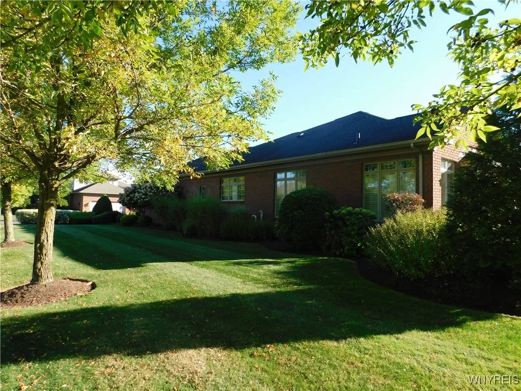 140 Hampton Hill Drive, Amherst, New York 14221, Amherst, New York 14221, 2 Bedrooms Bedrooms, 5 Rooms Rooms,2 BathroomsBathrooms,Residential,For Sale,140 Hampton Hill Drive, Amherst, New York 14221,0,B1649787