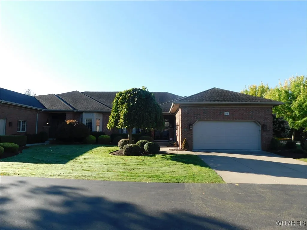 140 Hampton Hill Drive, Amherst, New York 14221, Amherst, New York 14221, 2 Bedrooms Bedrooms, 5 Rooms Rooms,2 BathroomsBathrooms,Residential,For Sale,140 Hampton Hill Drive, Amherst, New York 14221,0,B1649787