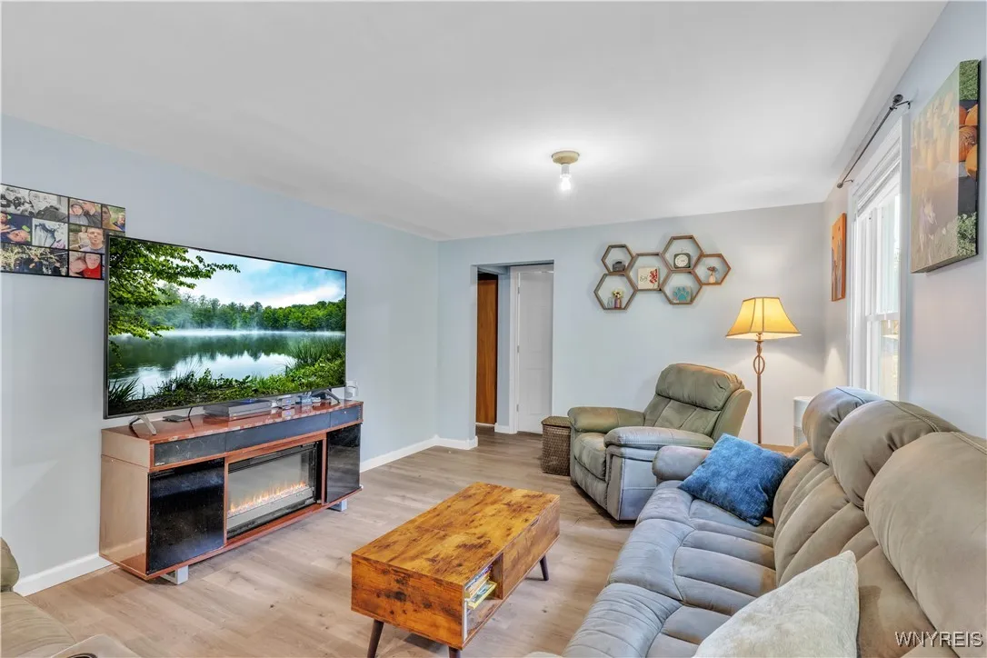 484 81st Street, Niagara Falls, New York 14304, Niagara Falls, New York 14304, 3 Bedrooms Bedrooms, 7 Rooms Rooms,1 BathroomBathrooms,Residential,For Sale,484 81st Street, Niagara Falls, New York 14304,0,B1650031