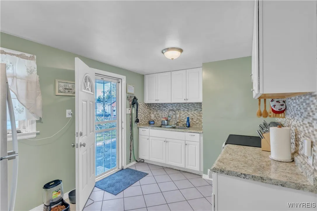 484 81st Street, Niagara Falls, New York 14304, Niagara Falls, New York 14304, 3 Bedrooms Bedrooms, 7 Rooms Rooms,1 BathroomBathrooms,Residential,For Sale,484 81st Street, Niagara Falls, New York 14304,0,B1650031