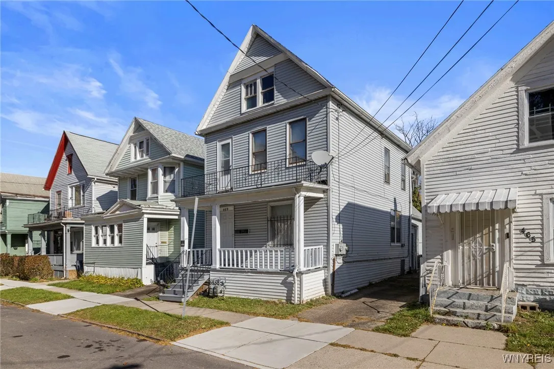 469 Emslie Street, Buffalo, New York 14212, Buffalo, New York 14212, 6 Bedrooms Bedrooms, ,2 BathroomsBathrooms,Residential,For Sale,469 Emslie Street, Buffalo, New York 14212,0,B1650032