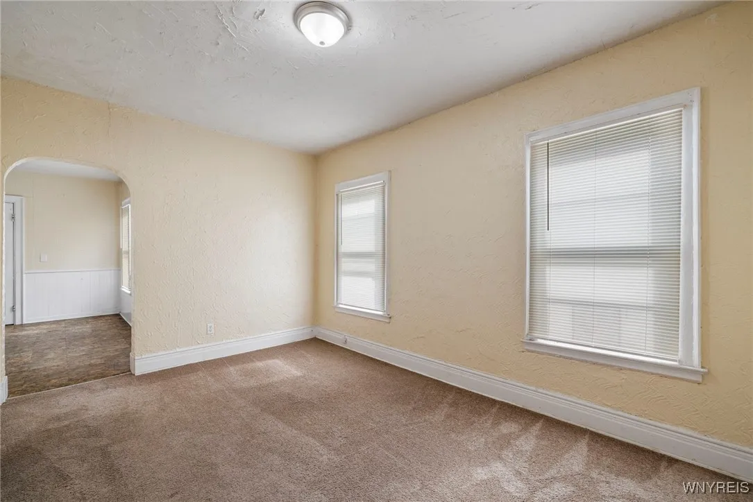 469 Emslie Street, Buffalo, New York 14212, Buffalo, New York 14212, 6 Bedrooms Bedrooms, ,2 BathroomsBathrooms,Residential,For Sale,469 Emslie Street, Buffalo, New York 14212,0,B1650032