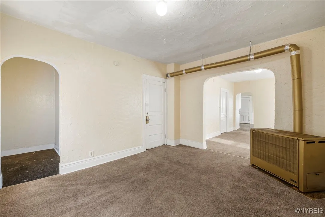 469 Emslie Street, Buffalo, New York 14212, Buffalo, New York 14212, 6 Bedrooms Bedrooms, ,2 BathroomsBathrooms,Residential,For Sale,469 Emslie Street, Buffalo, New York 14212,0,B1650032