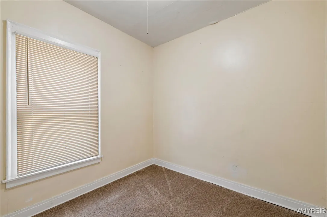 469 Emslie Street, Buffalo, New York 14212, Buffalo, New York 14212, 6 Bedrooms Bedrooms, ,2 BathroomsBathrooms,Residential,For Sale,469 Emslie Street, Buffalo, New York 14212,0,B1650032