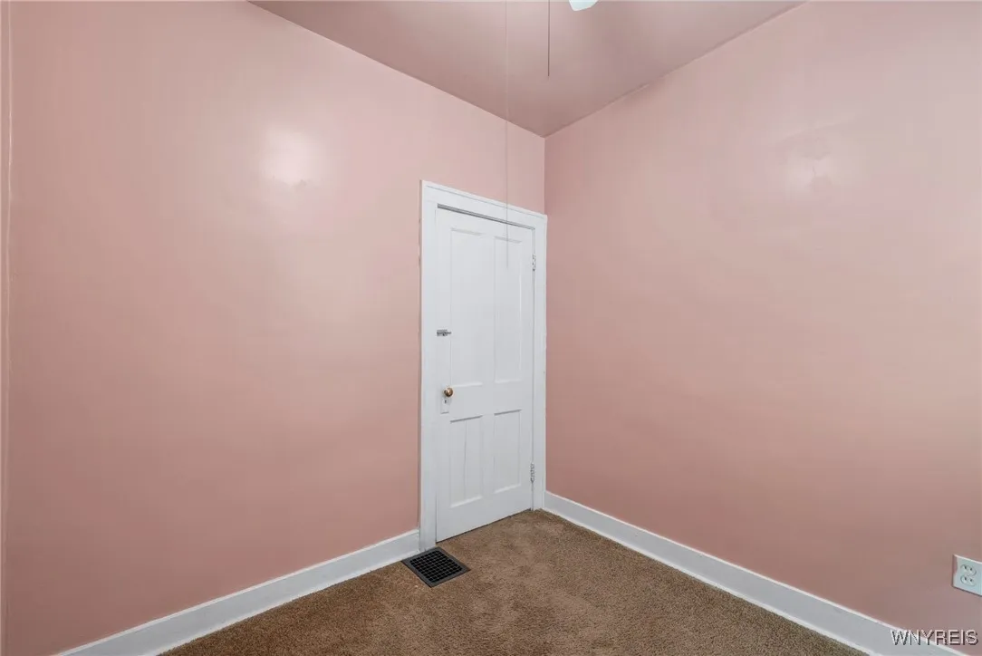 469 Emslie Street, Buffalo, New York 14212, Buffalo, New York 14212, 6 Bedrooms Bedrooms, ,2 BathroomsBathrooms,Residential,For Sale,469 Emslie Street, Buffalo, New York 14212,0,B1650032